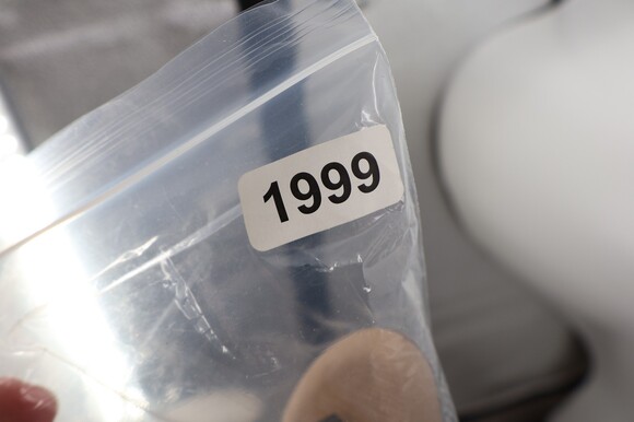 Stuart Weitzman Nunaked Ankle Strap Sandals Silver Gray Glitter Size 5 Evening - Picture 14 of 14